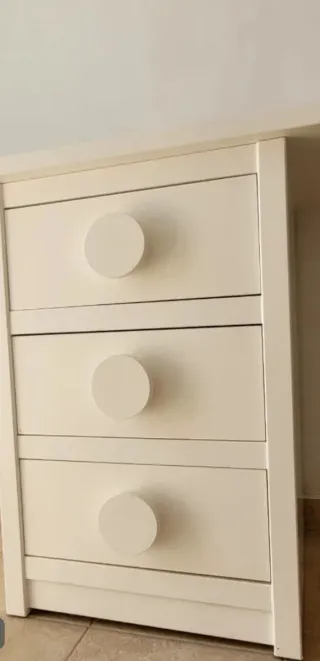 Escritorio de madera blanco