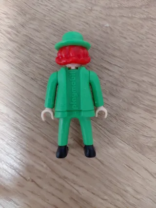 Playmobil Huevo Kinder Enigma y Supergirl