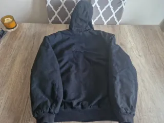 Chaqueta Carhartt Negra con Capucha