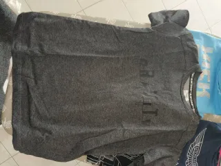 T-shirt manica corta bambino taglia 5-6 anni