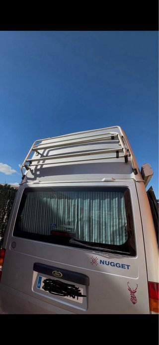 furgoneta camperizada Ford Transit nugget 2003