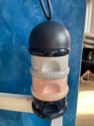 Dosificador de fórmula Beaba apilable