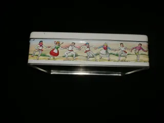 Cajas Metálicas variadas.