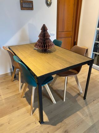 Mesa de comedor madera y metal