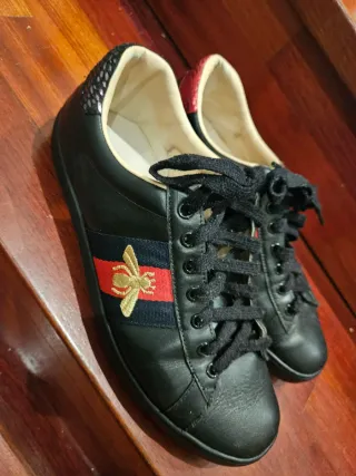Zapatillas Gucci Negras y Rojas