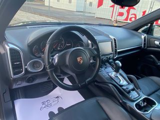 Porsche Cayenne 2012