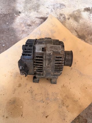 Lote de piezas de motor usadas