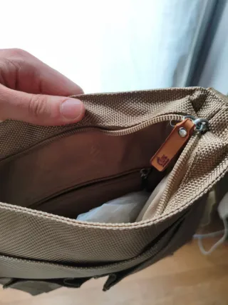 Riñonera dorada en perfecto estado