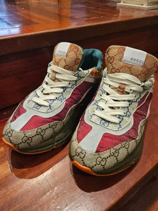 Zapatillas Gucci Beige y Rojo