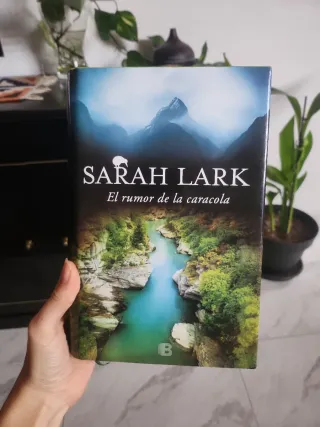 LIBRO El rumor de la caracola. SARAH LARK. NUEVO