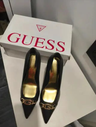 Guess n°37 da indossare per la prima volta