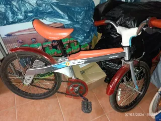 Bicicleta infantil roja de Imaginarium