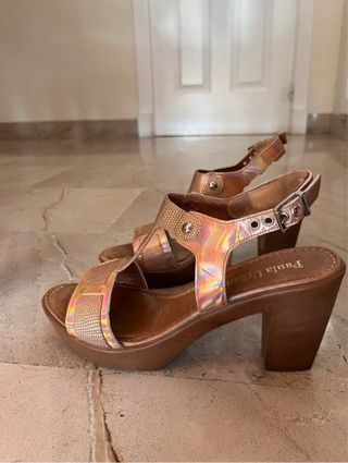Zapatos Paula Urban Talla 40 Marrón y Dorado