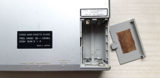 Walkman UNISEF V2 LEER Radio FM Cassette