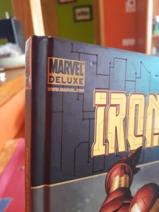 Iron Man 1. Extremis (Marvel deluxe)