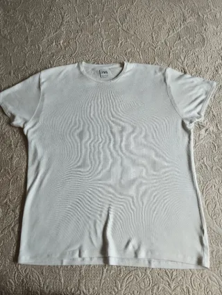 Camiseta Zara Punto Chico Blanca
