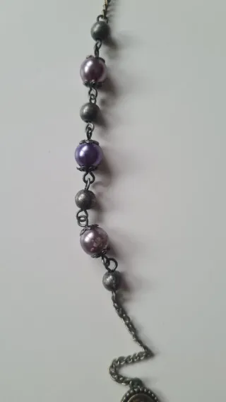 Collar estilo antiguo con camafeos y perlas