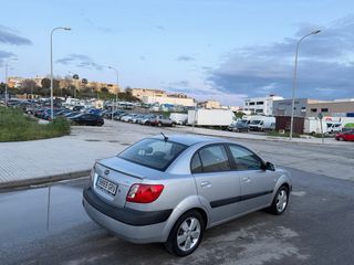 KIA RIO 1.5 CRDi 110CV !! 3.500€ !!