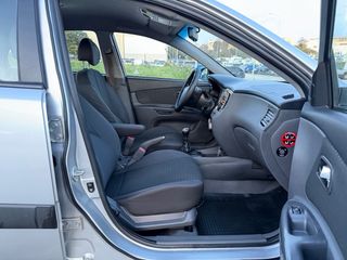 KIA RIO 1.5 CRDi 110CV !! 3.500€ !!