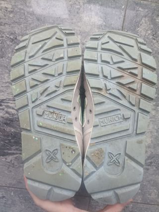 Zapatillas Munich Piel Gris y Verde