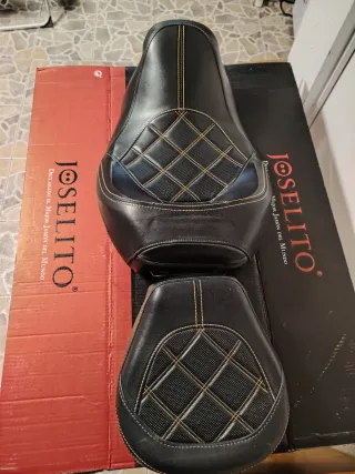 Asiento Doble montado en Harley Road King 2006
