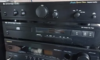 Amplificador y CD Cambridge Audio Negro