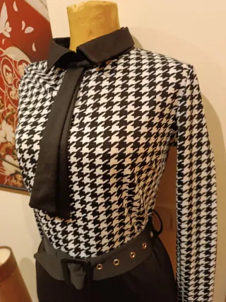 Vestido vintage estampado geométrico