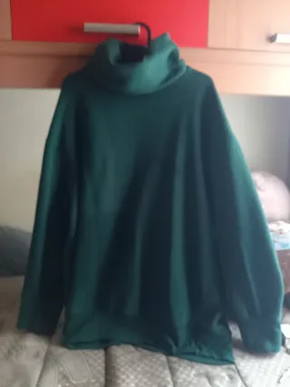 Sudadera Zara cuello alto afelpada Talla Única