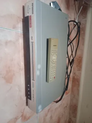 Reproductor DVD Samsung DVD-S224