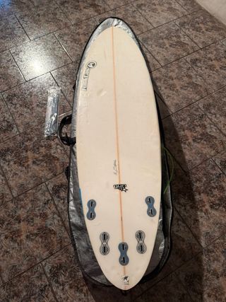 Tabla de surf 6'3 Full&Cas