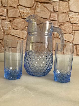 Jarra y vasos de cristal azul vintage