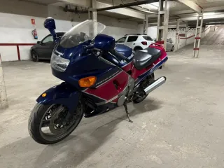 Kawasaki ZZ-R 600 Sportbike Azul/Rojo