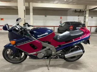 Kawasaki ZZ-R 600 Sportbike Azul/Rojo