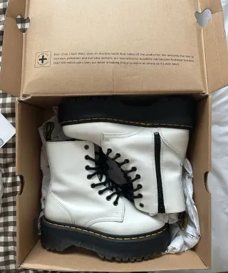 Botas Dr. Martens Quad Retro Jadon Blancas