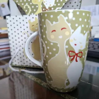 2 tazas de porcelana