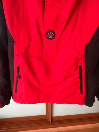 Anorak Rojo y Negro Talla S