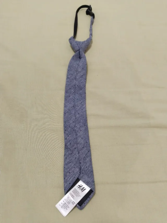 Corbata infantil azul con puntos