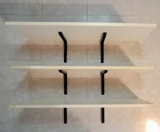 Perchero y Estantes Madera y Metal