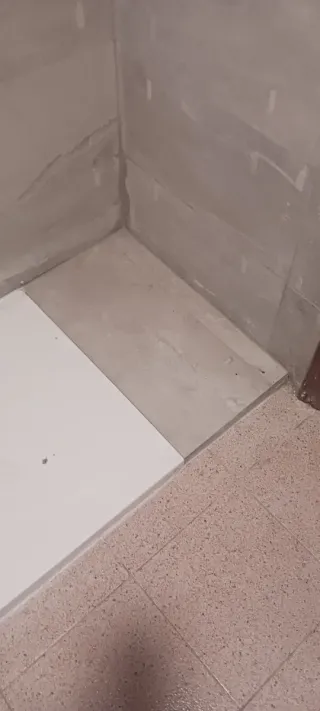 Se hacen trabajos de albañilería por horas o dias