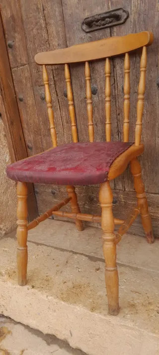 Silla Windsor madera y asiento rojo