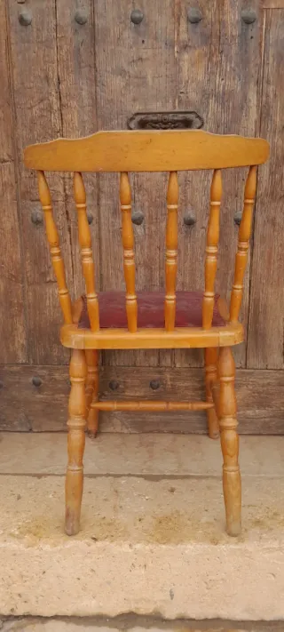 Silla Windsor madera y asiento rojo