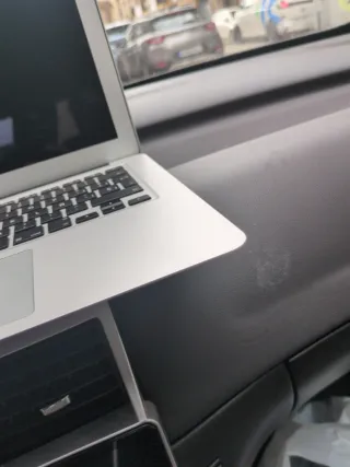 MacBook Air 13 i5 8GB RAM