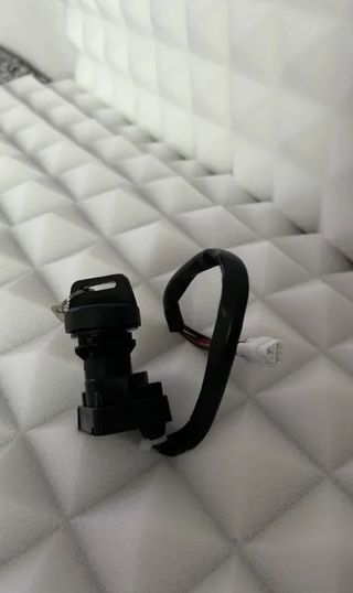 Bombín Suzuki LTZ 400 con 2 llaves