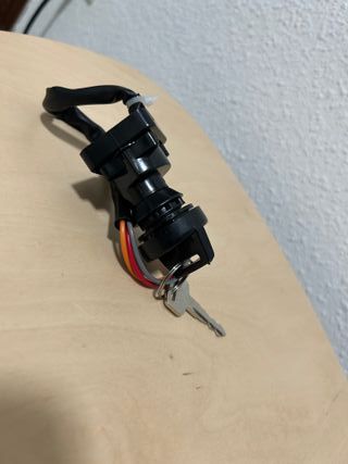 Bombín Suzuki LTZ 400 con 2 llaves