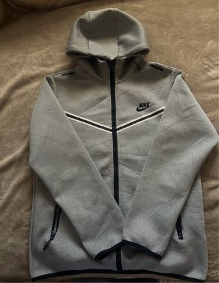 Casaco Nike Tech Cinza