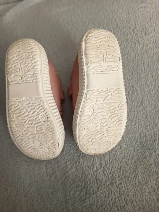Zapatillas bebé rosa velcro