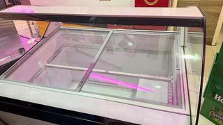 Nevera expositora de helados