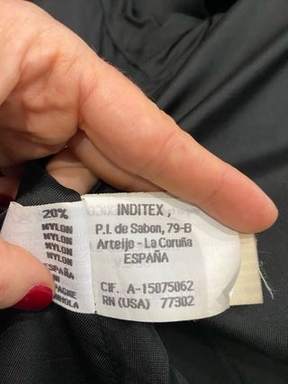 Parka negra lana con capucha