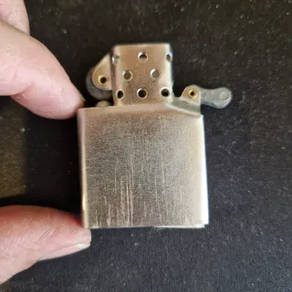 Zippo originale pre-80 con pubblicità Ducados
