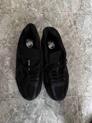 Nike Vomero 5 Negras